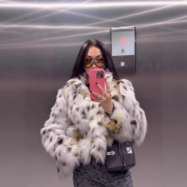 Damen Kurzjacke aus luxuriösem Kunstpelz mit gefleckter Felloptik und gerader Silhouette Echo Archiv