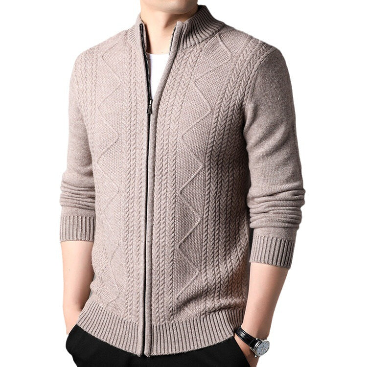 Herren Strickjacke im modernen Kabelstrickdesign Echoarchiv
