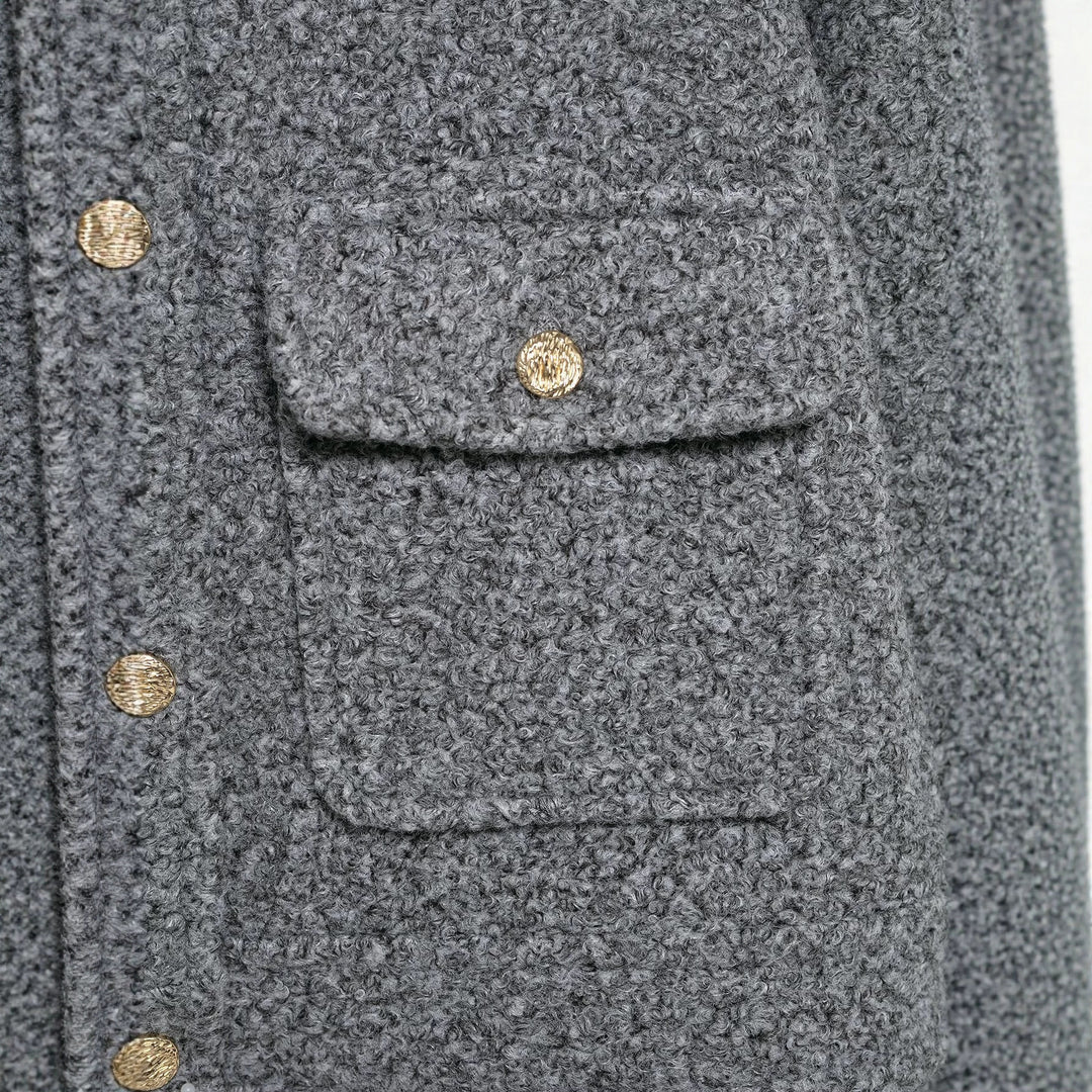 Damen Bouclé Cropped Jacke mit Goldknöpfen und aufgesetzten Pattentaschen Echoarchiv