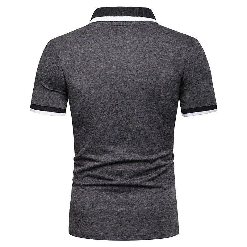 Herren Polohemd mit modernem Farbblockdesign und atmungsaktiver Struktur Echoarchiv
