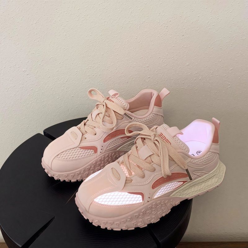 Damen Plateau-Chunky-Sneaker mit reflektierenden Mesh-Einsätzen, gepolstertem Komfortkragen und stoßdämpfender Sohle – Névara