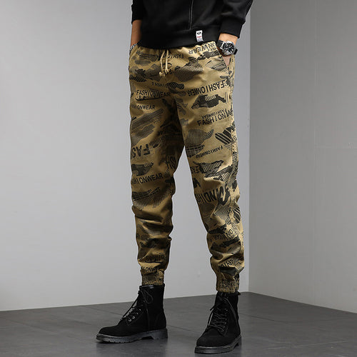 Herren Cargohose im Joggerstil mit Camouflage‑Print, Elastischem Tunnelzugbund und Klappentaschen Echo Archiv