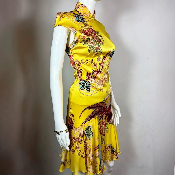 Damen Chiffonkleid mit floralen Bestickungen und asymmetrischem Saum Echo Archiv