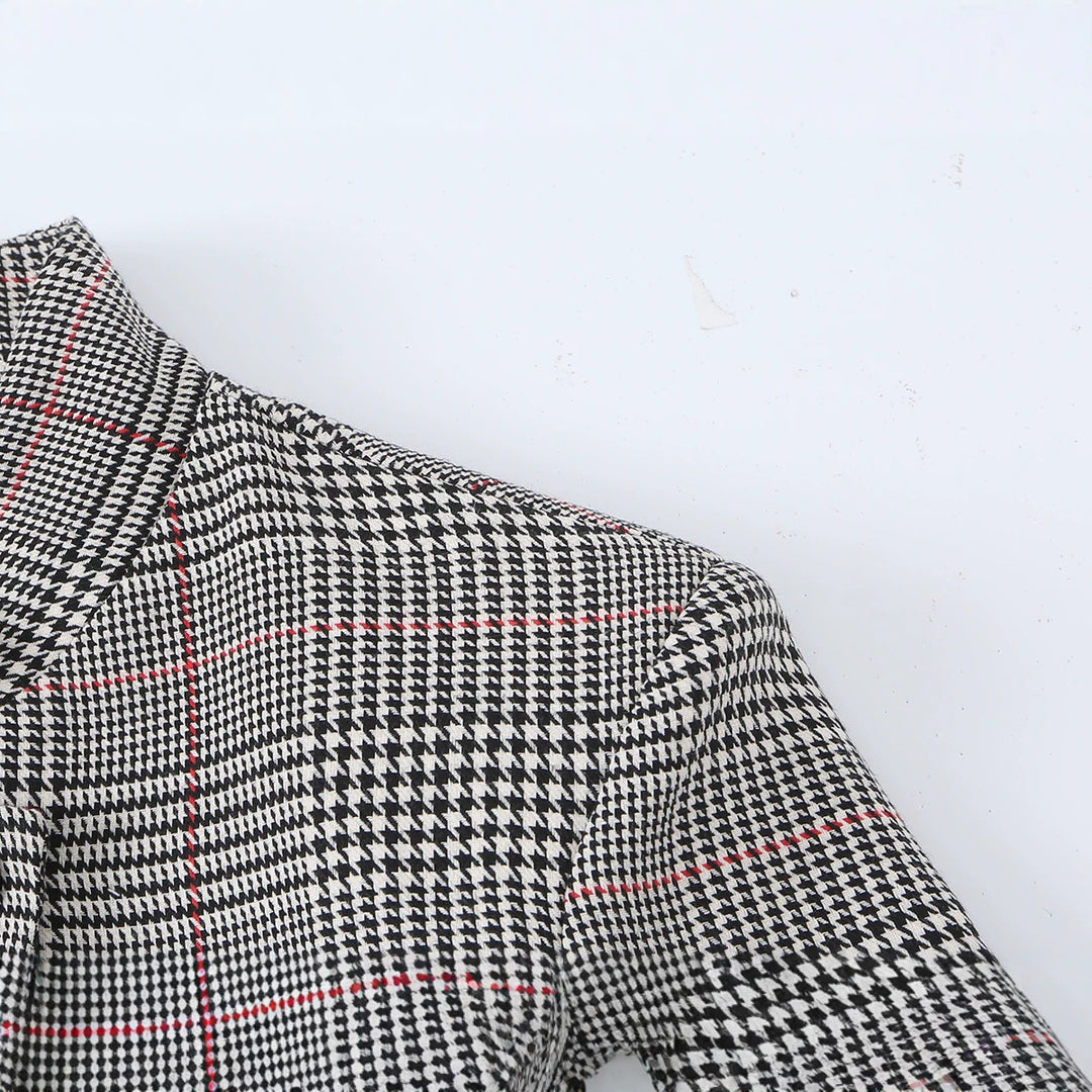 Damen Glencheck-Kurzblazer im Boxy-Schnitt mit Stehkragen und verdeckter Knopfleiste Echoarchiv