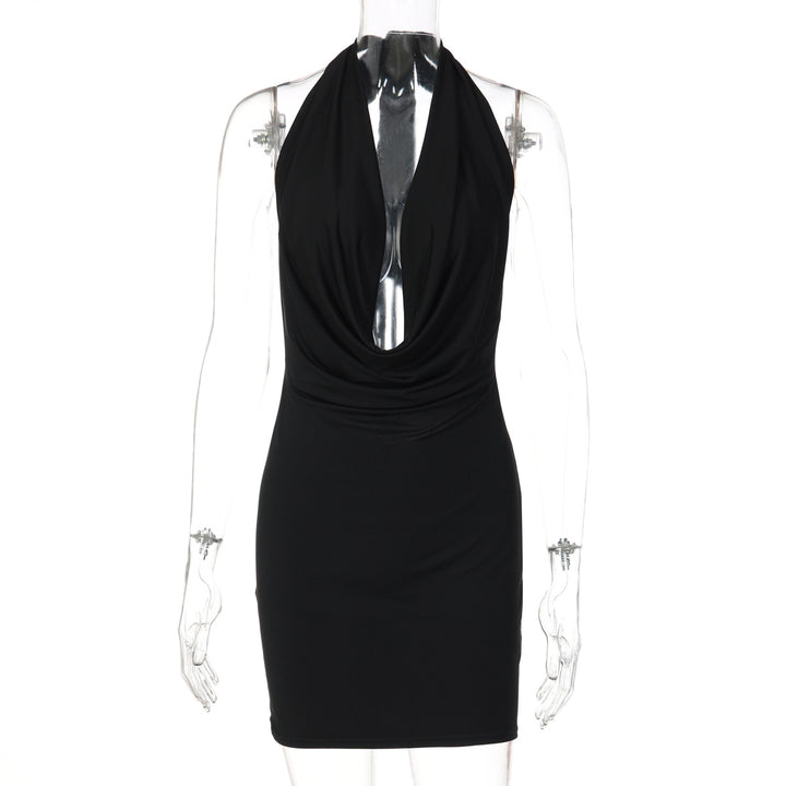 Damen figurbetontes Abendkleid mit tiefem Dekolleté und fließendem Stoff Echo Archiv