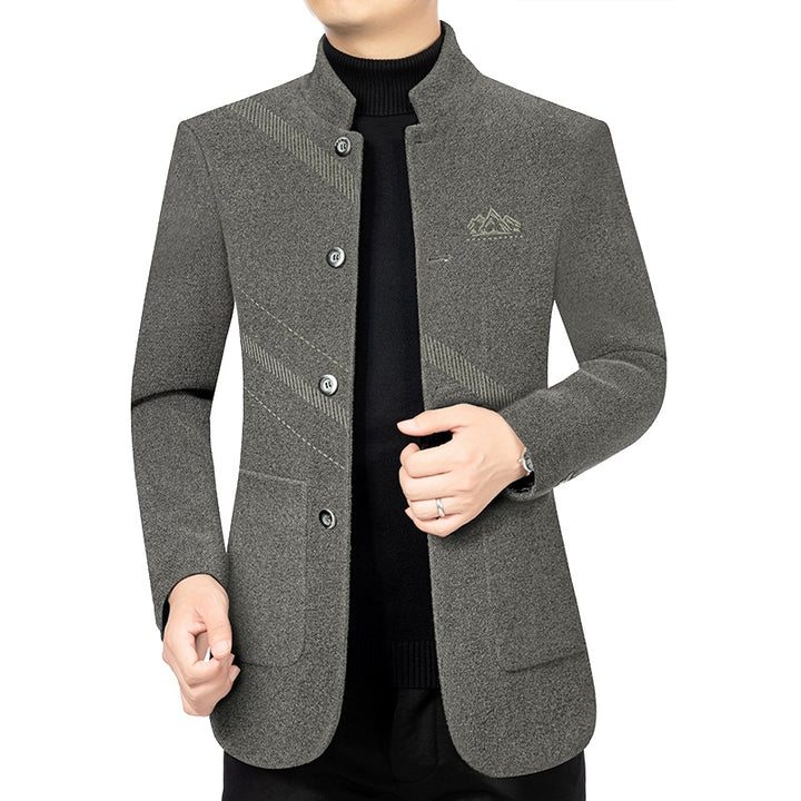 Herren Kurzmantel mit Stehkragen aus Wollmix und diagonalem Struktur-Design – Montevé