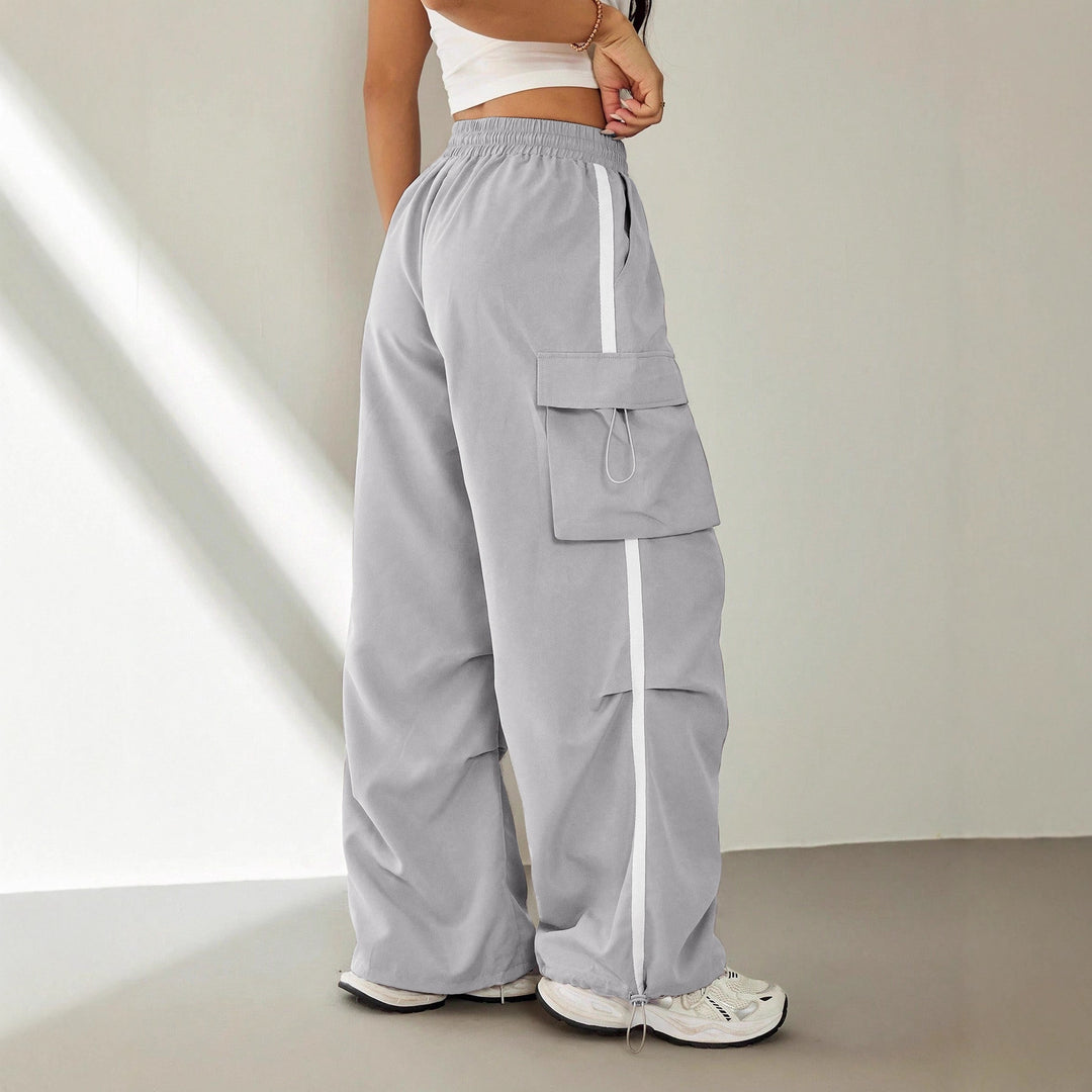 Damen Weite Cargo‑Loungehose mit Gummibund, Tunnelzug und großen Klappentaschen – Avérine