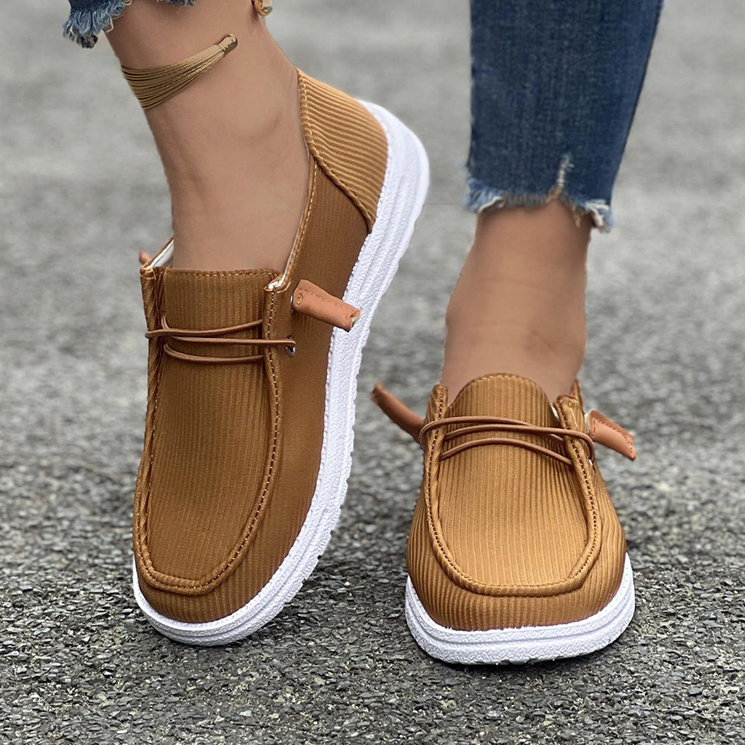 Damen nan lässige Slip-On Sneaker-Halbschuhe mit geripptem Textilobermaterial und elastischer Schnürung Echo Archiv