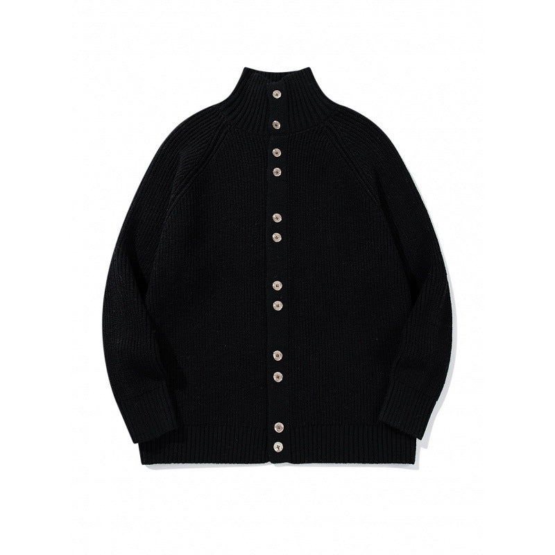 Herren grobgestrickter Knopfcardigan mit hohem Rollkragen und Raglanärmeln Echo Archiv