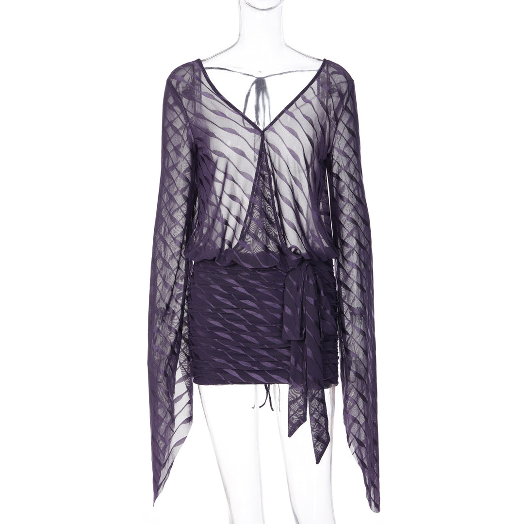Damen Exklusives Minikleid mit tiefem V-Ausschnitt und fließenden Ärmeln Echo Archiv