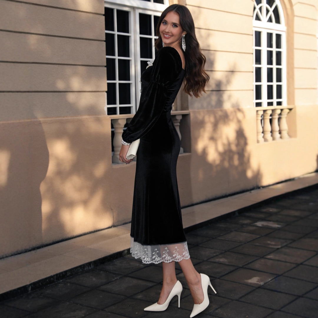 Damen Samt‑Midikleid mit quadratischem Ausschnitt, Puffärmeln und Spitzenuntertritt Echoarchiv