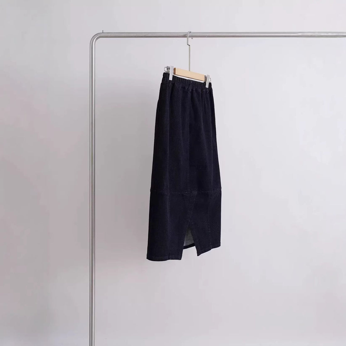 Damen Midirock in Cordoptik mit hoher Taille, Eingrifftaschen und gerader Silhouette Echo Archiv