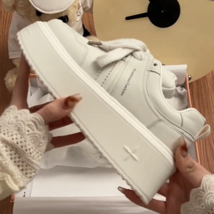 Damen Chunky Sneakers mit stabiler Plateau-Sohle und atmungsaktivem Obermaterial Echo Archiv