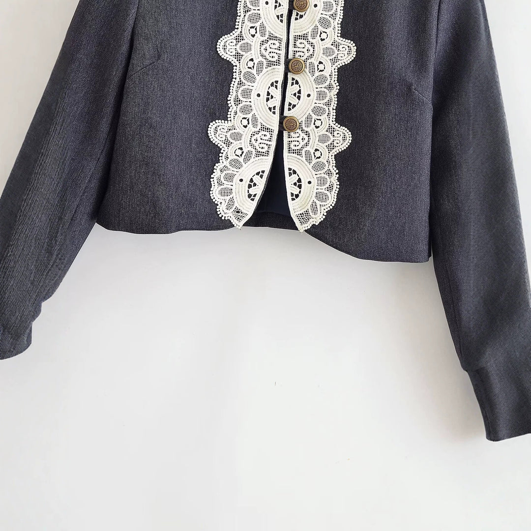 Damen Cropped‑Blazer im Bolero‑Stil mit Spitzenbordüre und Zierknöpfen Echo Archiv