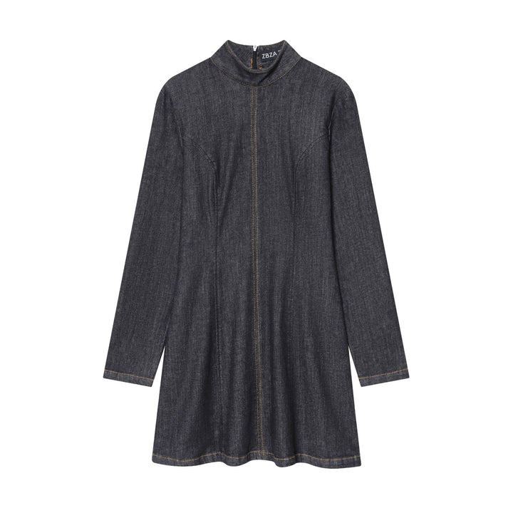 Damen tailliertes Denim-Midikleid mit Stehkragen, sichtbarer Mittelnaht und figurformenden Teilungsnähten – Élara