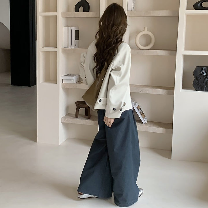 Damen Oversize Kurzjacke mit überschnittenen Schultern und großer Knopfleiste Echoarchiv