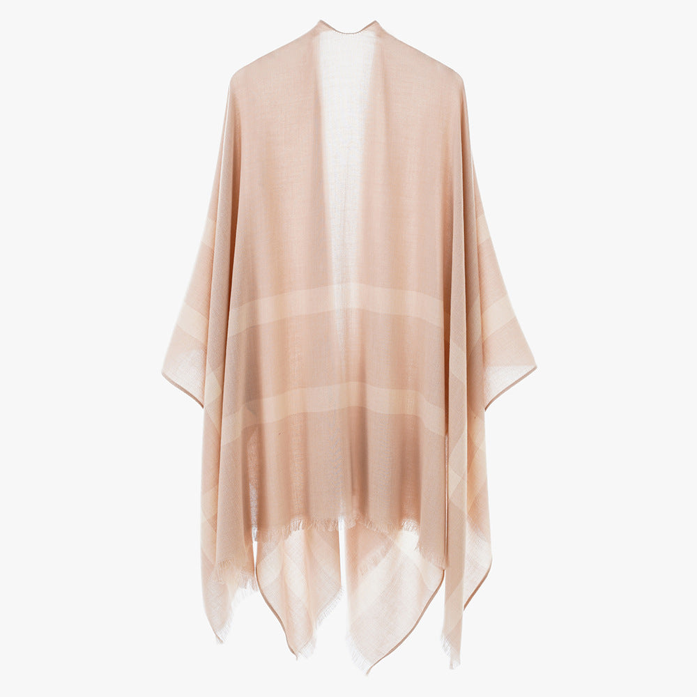 Damen leichter Feinstrick-Cape mit diagonalen Kontraststreifen und Fransen Echo Archiv
