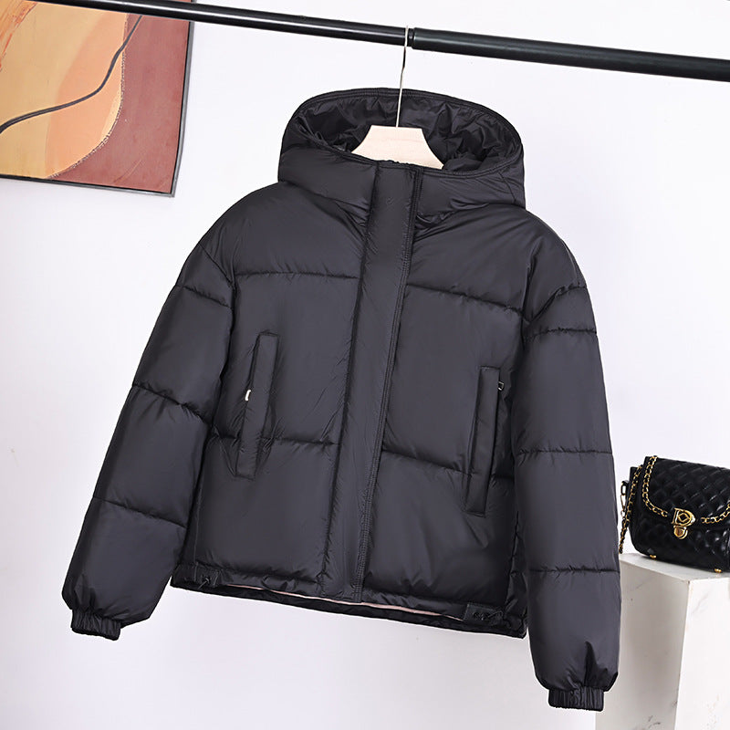 Damen kurze wattierte Kapuzenjacke im Boxy Cut mit verdeckter Reißverschlussblende – Célinea
