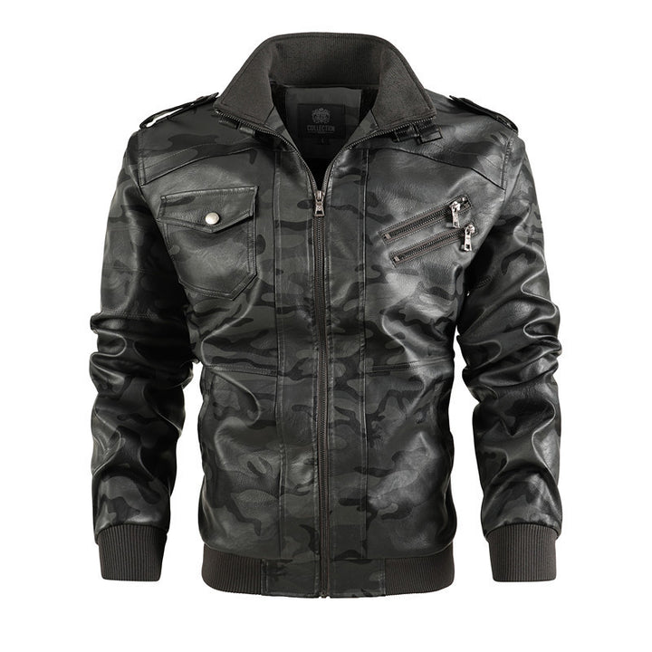 Herren Camouflage Kunstleder-Bomberjacke mit Reißverschluss-Brusttaschen und Rippbündchen – Brevano