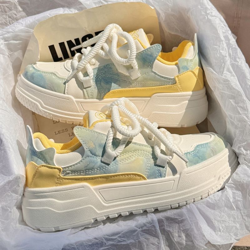 Damen modische Sneaker mit innovativem Plateau-Design und atmungsaktiver Obermaterial-Hybridstruktur Echo Archiv