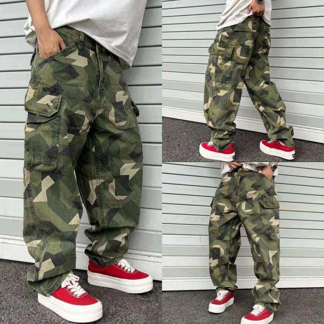Herren Cargo-Hose mit modernem Camouflage-Design Echoarchiv