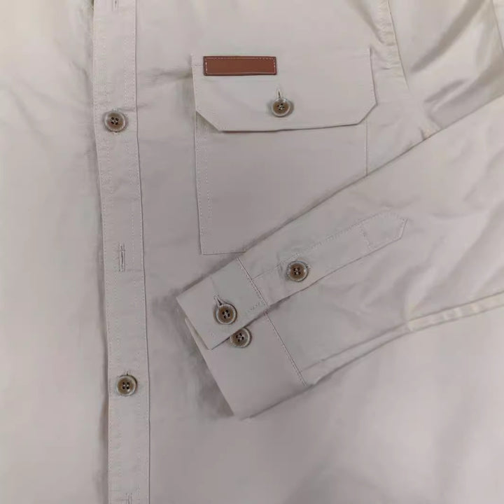 Herren Langarm-Hemd mit robusten Brusttaschen und klassischem Button-Down-Kragen Echoarchiv