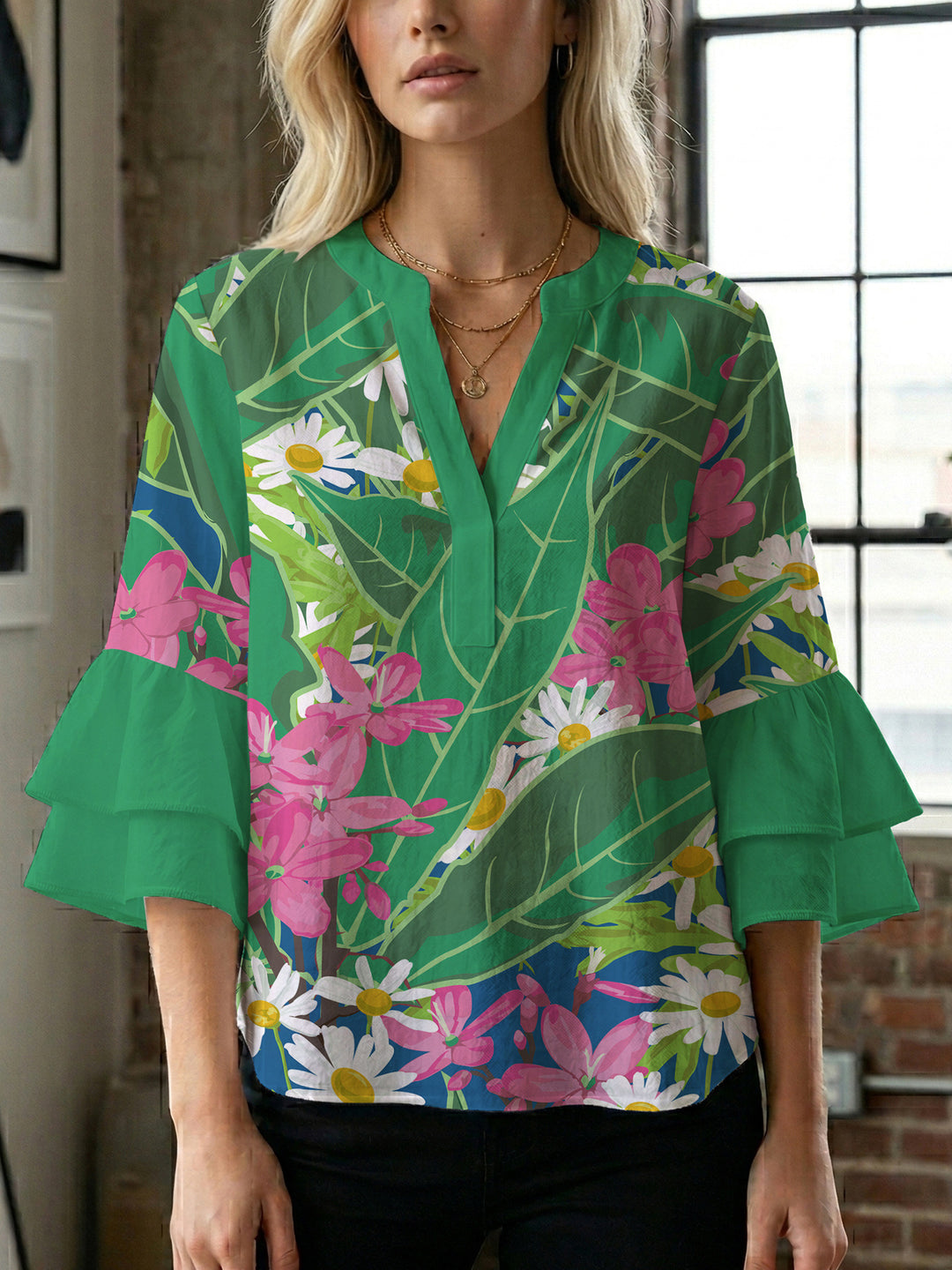 Damen Blusenshirt mit voluminösen Ärmeln und floralem Muster Echo Archiv