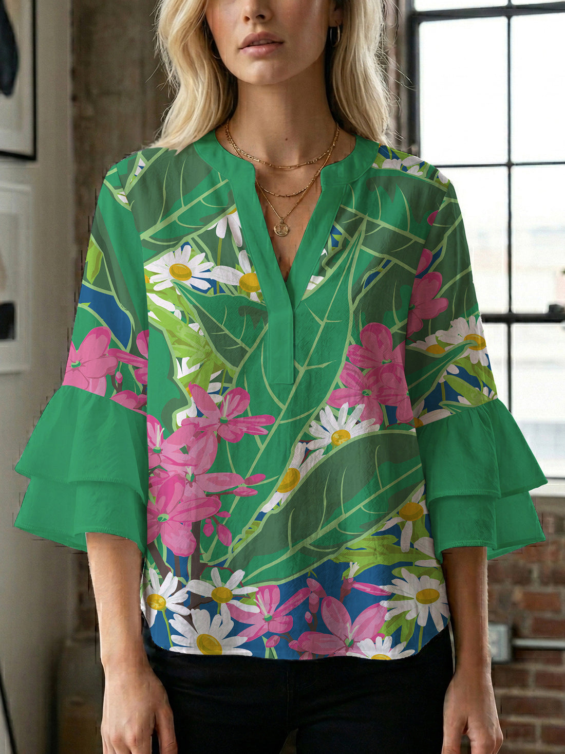 Damen Blusenshirt mit voluminösen Ärmeln und floralem Muster – Élovi