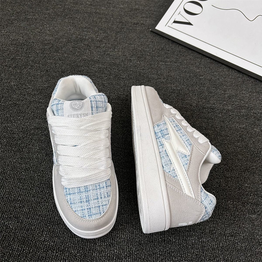 Damen Sneakers mit modischem Textilmuster und komfortabler Dämpfung – Névara