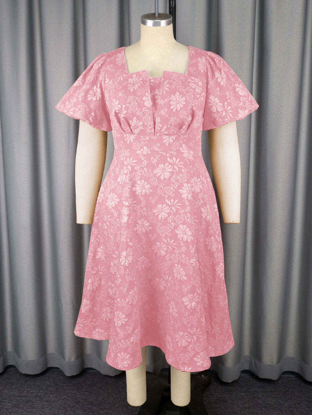 Damen Midikleid mit schwingendem Rock und floralen Mustern Echo Archiv