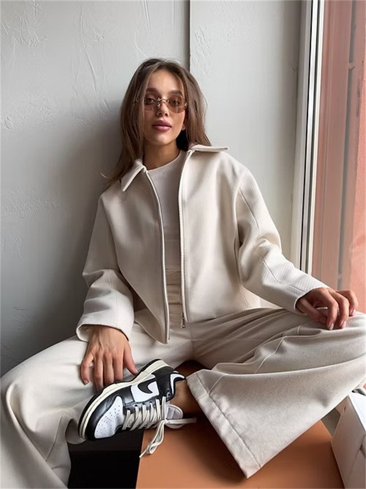 Damen Kurzjacke im Boxy-Schnitt mit Reißverschluss und Reverskragen – Célinea