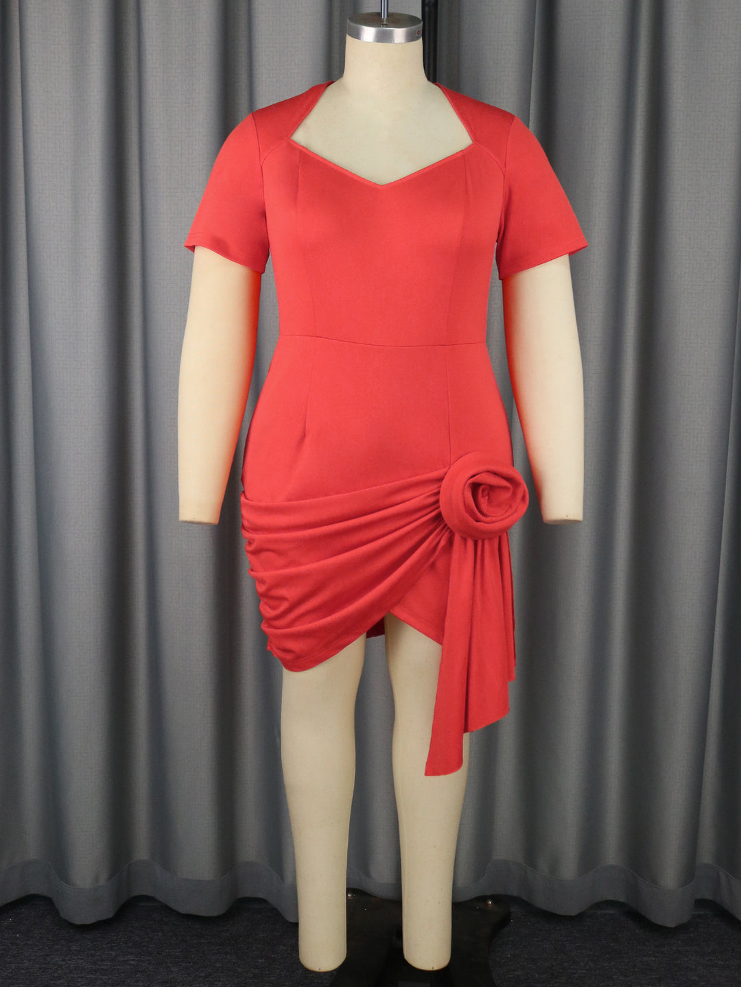 Damen figurbetontes Kleid mit asymmetrischem Drapierungsdetail Echo Archiv