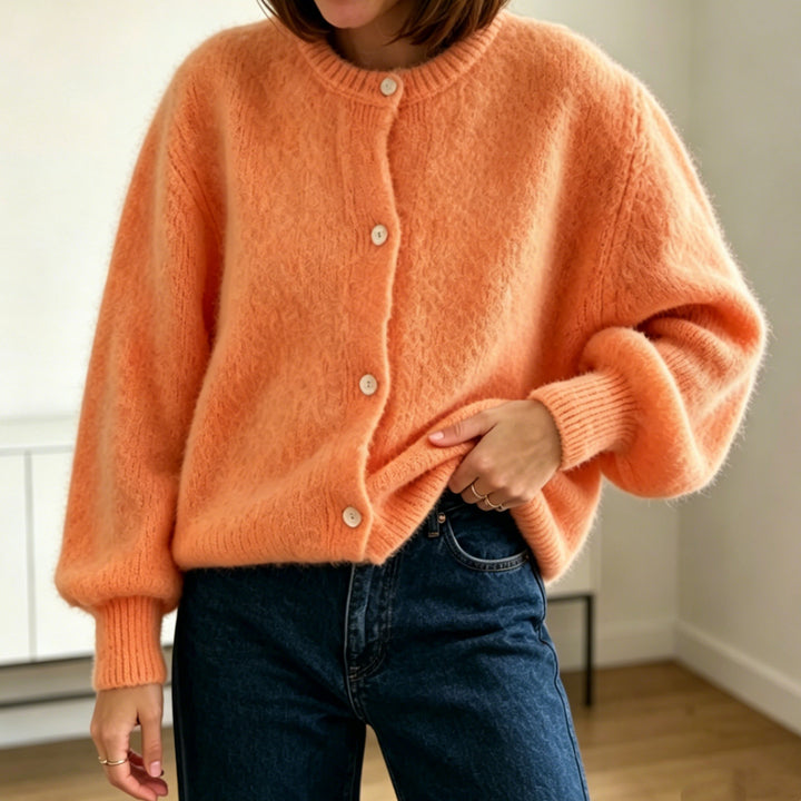 Damen Kuschelige Mohair-Optik Strickjacke mit Rundhals und Ballonärmeln – Veloura