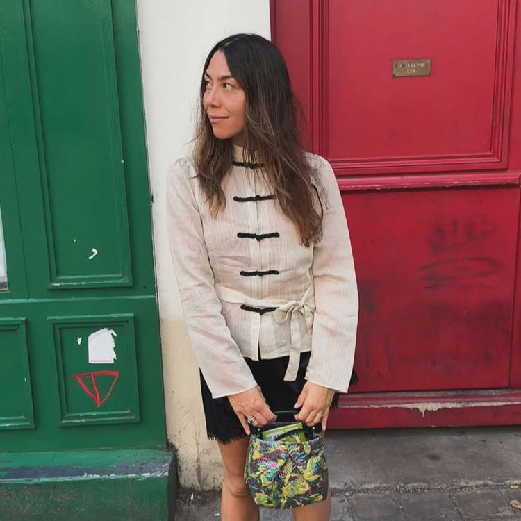 Damen Chinesisch-inspirierte Cordjacke mit Stehkragen, Froschverschlüssen & Taillengürtel Echoarchiv