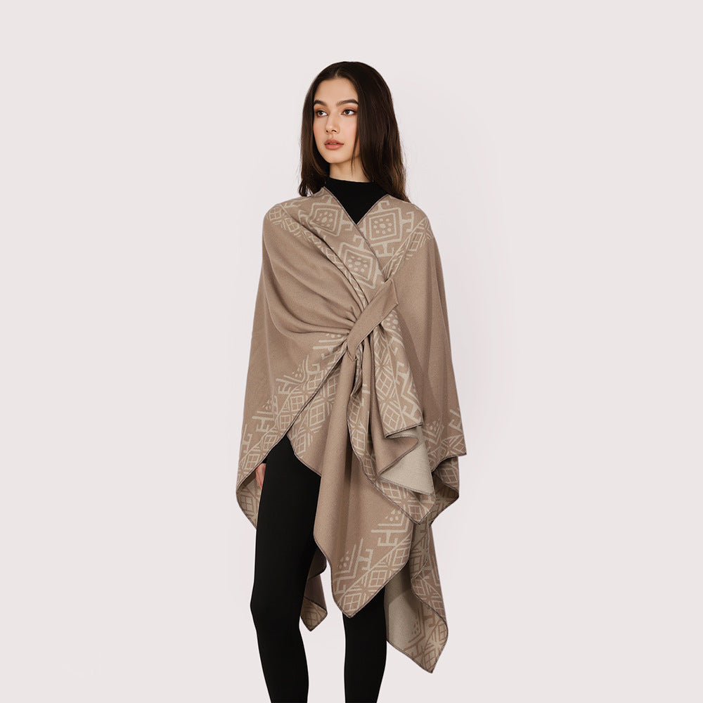 Damen Reversibler Wollmix-Cape mit Bindeschlaufe und feinem Jacquardmuster – Avérine