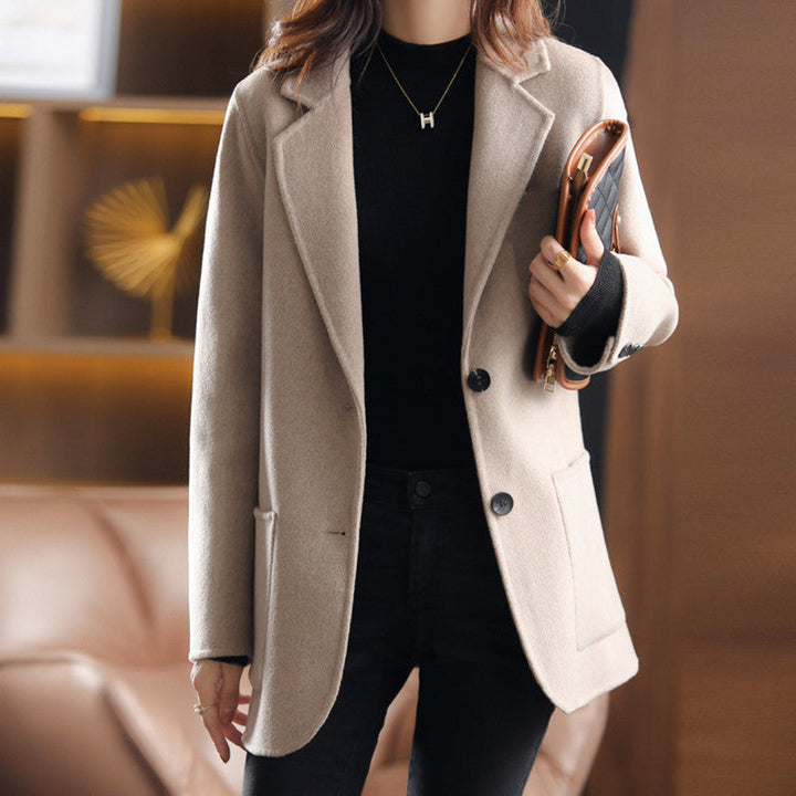 Damen eleganter Wollblazer mit klassischen Revers und strukturiertem Schnitt – Valéne