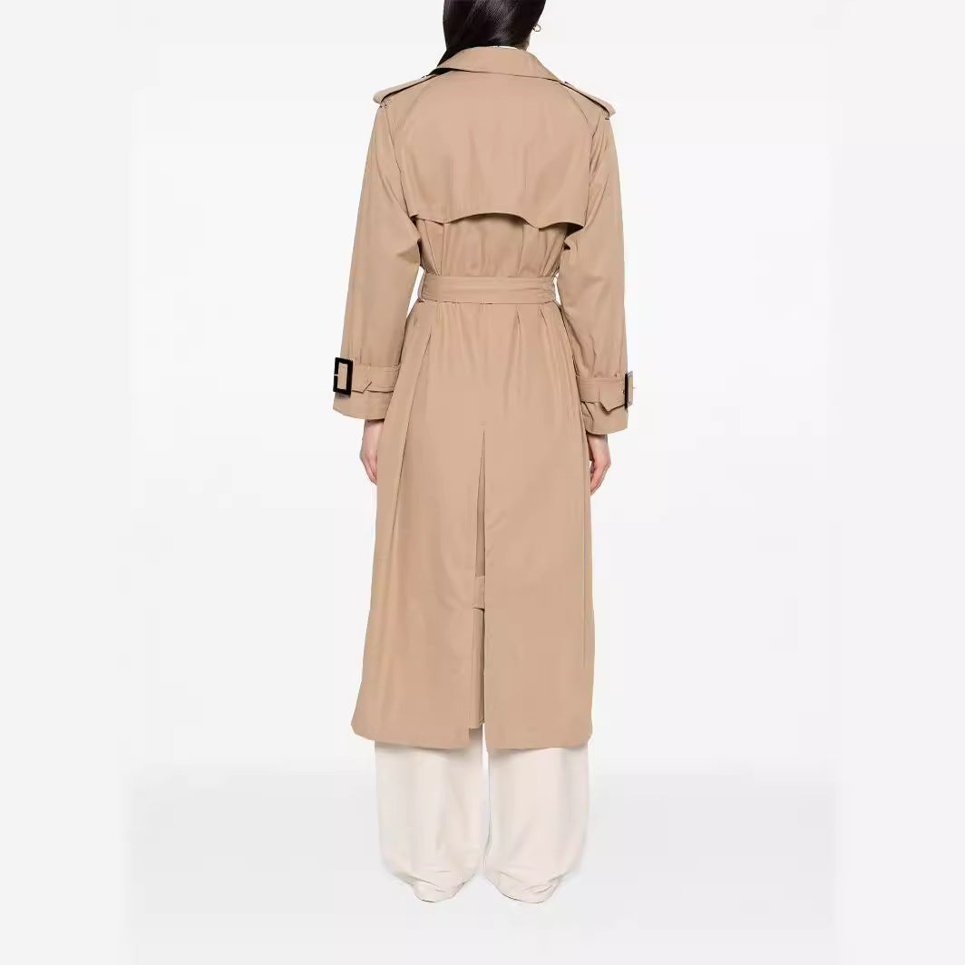 Damen Trenchcoat im Maxilänge mit doppelreihiger Knopfleiste und Taillengürtel Echoarchiv