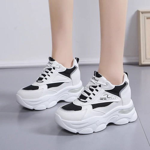 Damen Sportliche Chunky Sneakers mit atmungsaktiver Mesh-Oberfläche und gepolsterter Sohle Echo Archiv