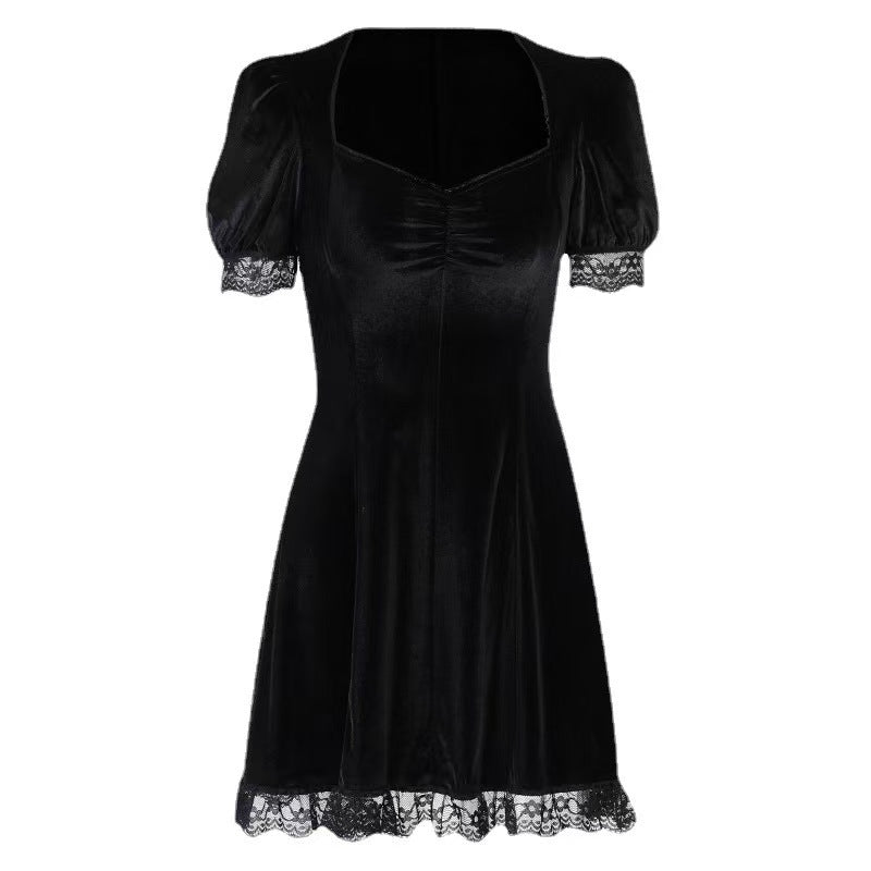 Damen Verspieltes Mini-Kleid mit Puffärmeln und zarter Spitze Echo Archiv
