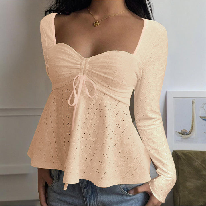 Damen Spitzenbluse mit Herz-Ausschnitt, gerafftem Bustier und ausgestelltem Saum – Avérine