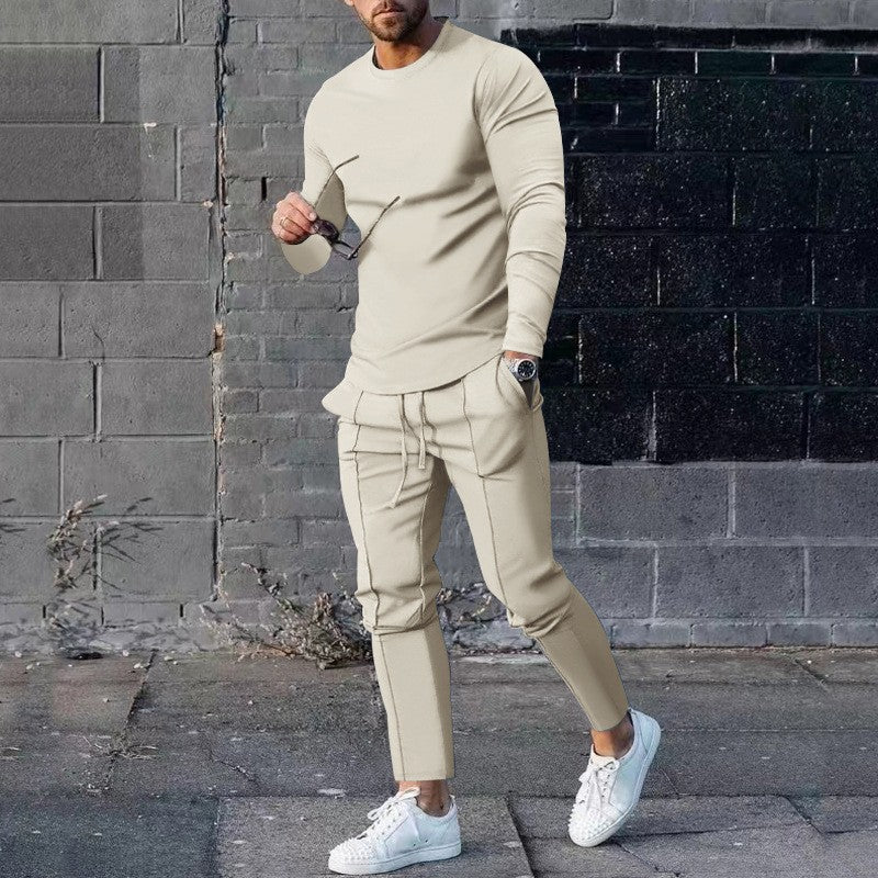 Herren Bequemes Langarmshirt mit sportlichem Schnitt und lässigen Jogginghose Echoarchiv