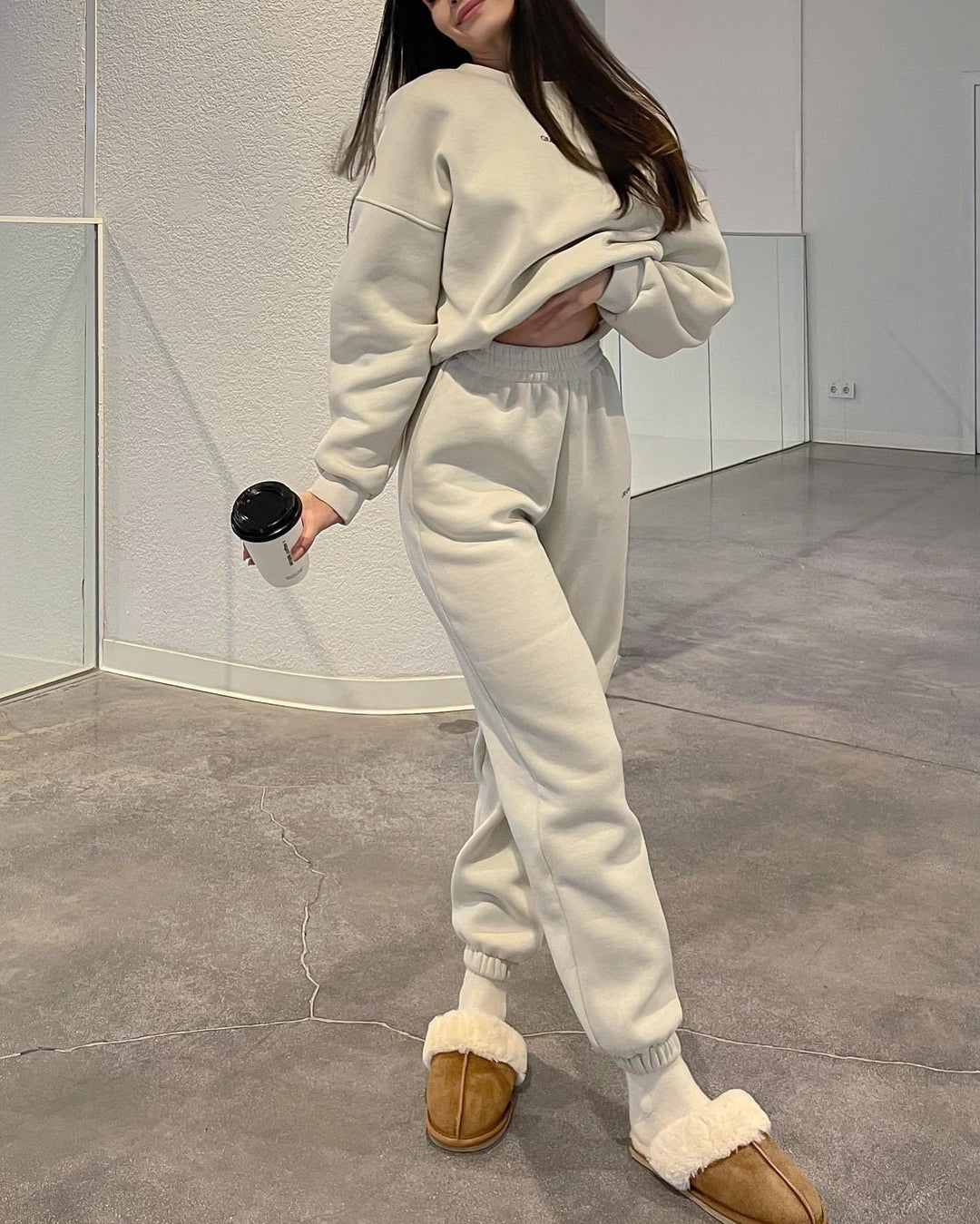 Damen nan Oversized kurz geschnittenes Sweatshirt mit High Waist Fleece Jogginghose Set Echo Archiv