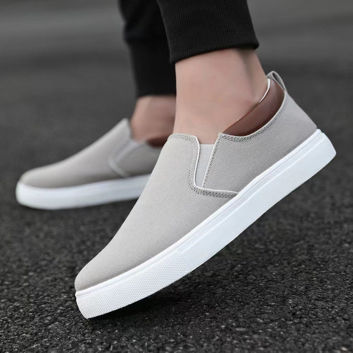 Herren nan Canvas-Slip-On Sneaker mit elastischen Einsätzen, gepolsterter Fersenmanschette und leichter EVA-Sohle Echo Archiv