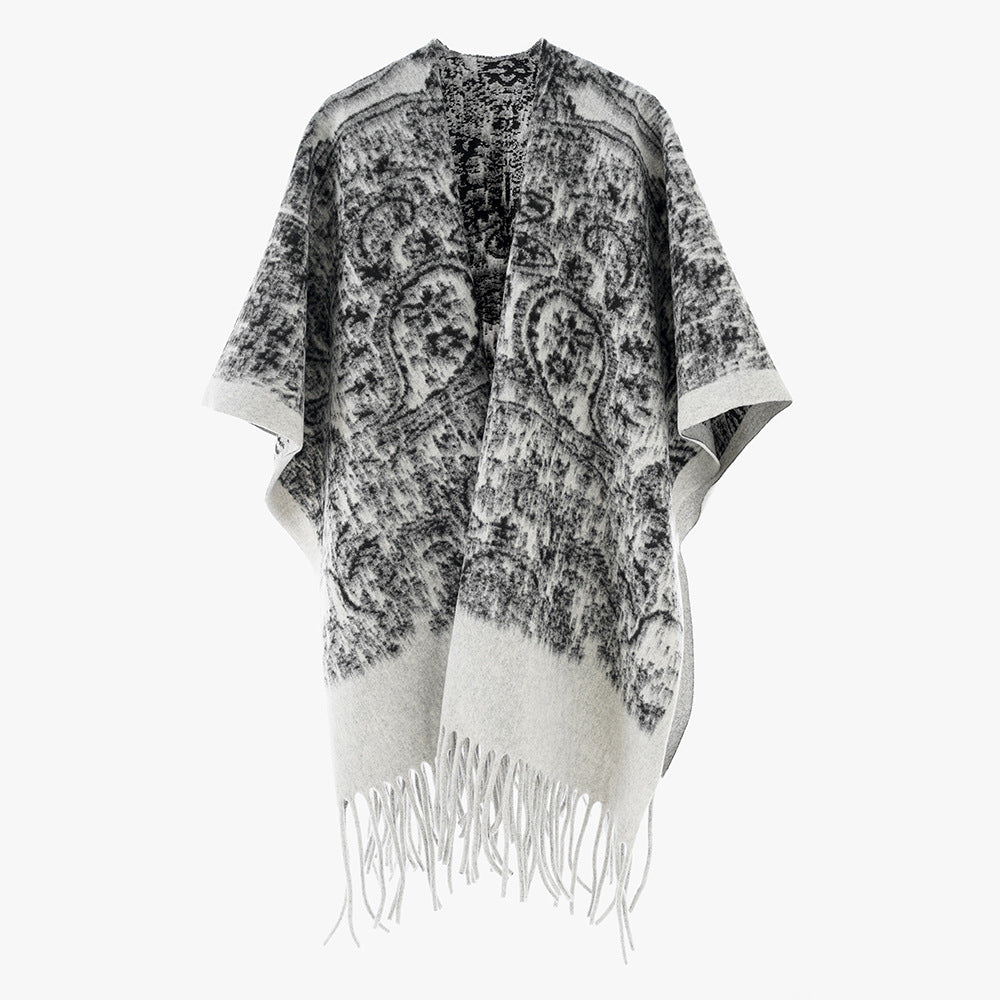 Damen Fransen-Cape im Kuschel-Wollmix mit strukturierter Vintage-Optik – Montévia