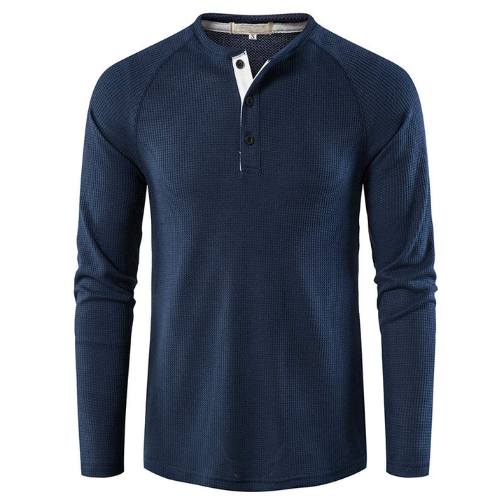 Herren Langarm-Henley-Shirt mit strukturierter Oberfläche und lässigem Knopfdetail Echoarchiv