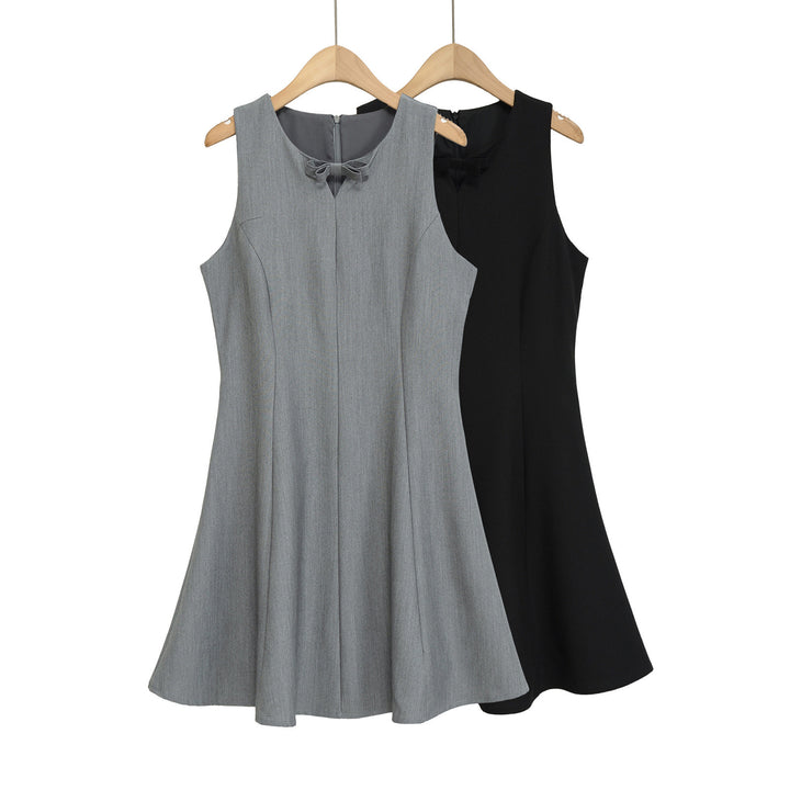 Damen Besprechungs-Kleid mit eleganter Schleifenverzierung und fließendem Schnitt Echo Archiv