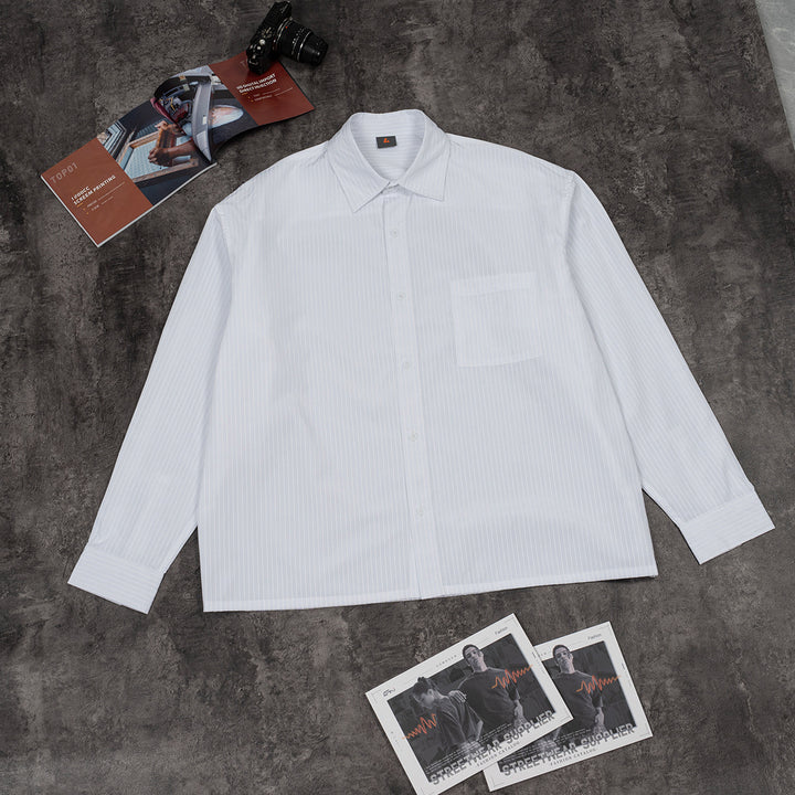 Herren Oversized Popeline-Hemd mit Drop-Shoulder, Brusttasche und feinen Nadelstreifen Echo Archiv