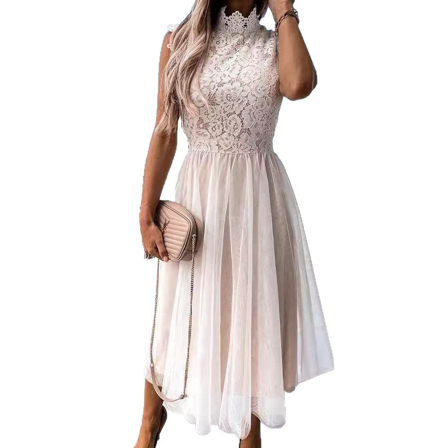 Damen Spitzenkleid mit hohem Kragen und schwungvollem Rock Echoarchiv