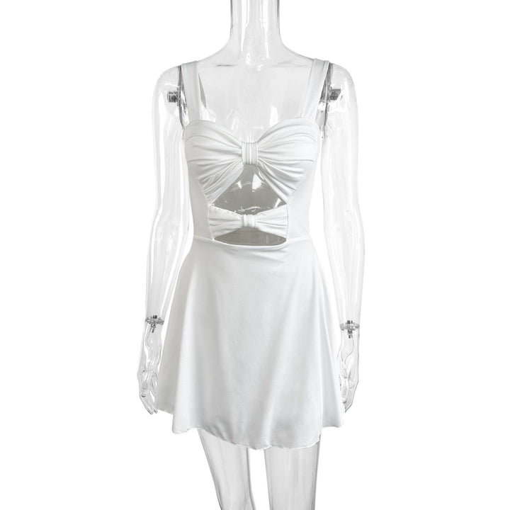 Damen Cut-Out Minikleid mit Knopfdetail und figurbetontem Schnitt Echo Archiv