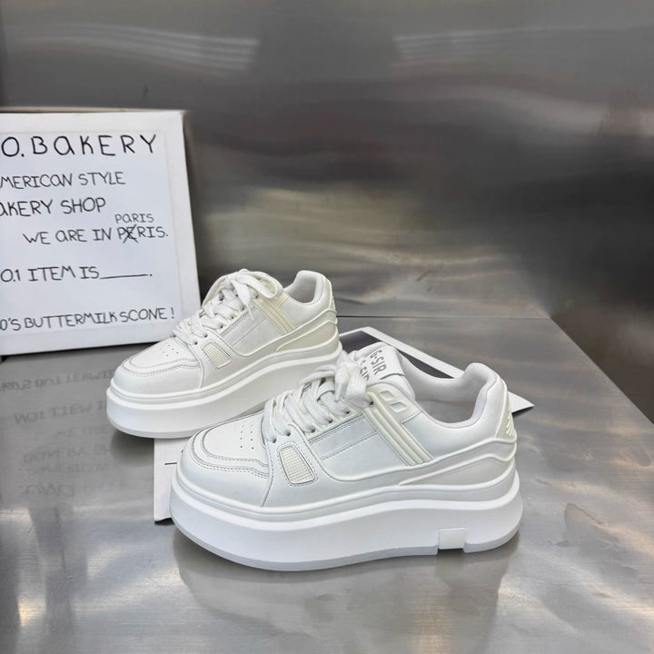 Damen Sportliche Sneakers mit dämpfender Plateausohle und atmungsaktiven Einsätzen Echo Archiv